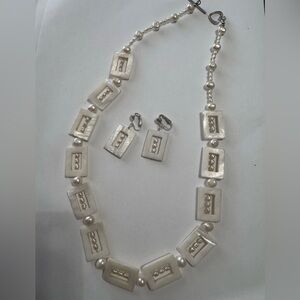 925 Classic mother-of-pearl Shell Bead Necklace and Clip-On Earrings Set